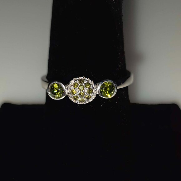 Sterling Silver Zirconia Ring - Picture 1 of 8